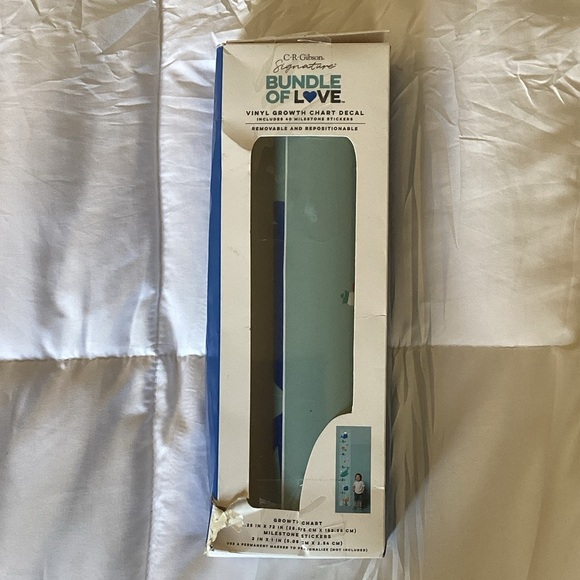 Gibson Ocean-Themed Growth Chart - C.R. Gibson Bundle of Love Growth Chart Decal - Picture 1 of 2